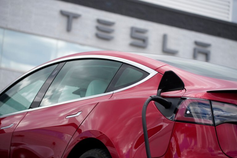 Six women file sexual harassment lawsuits against Tesla