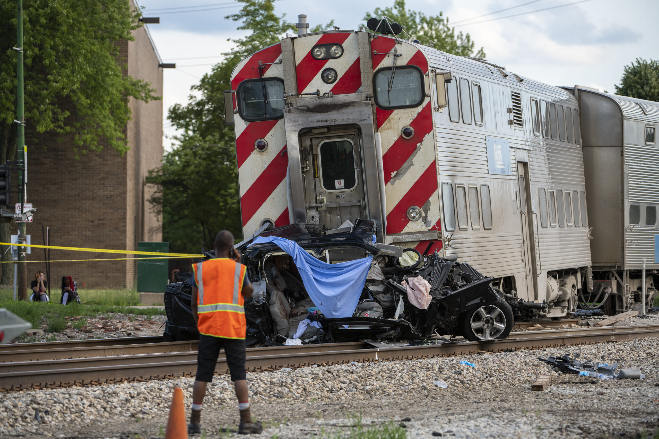 Three killed, including 5-year-old girl, when Chicago train hits vehicle