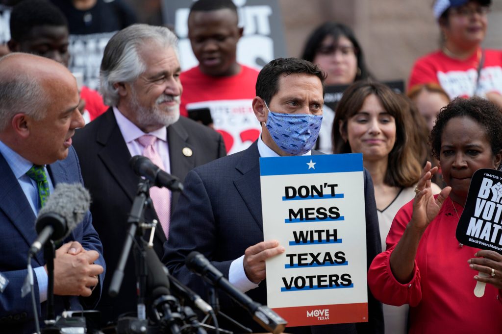 Texas Democrats leave state in bid to stonewall GOP voting bills