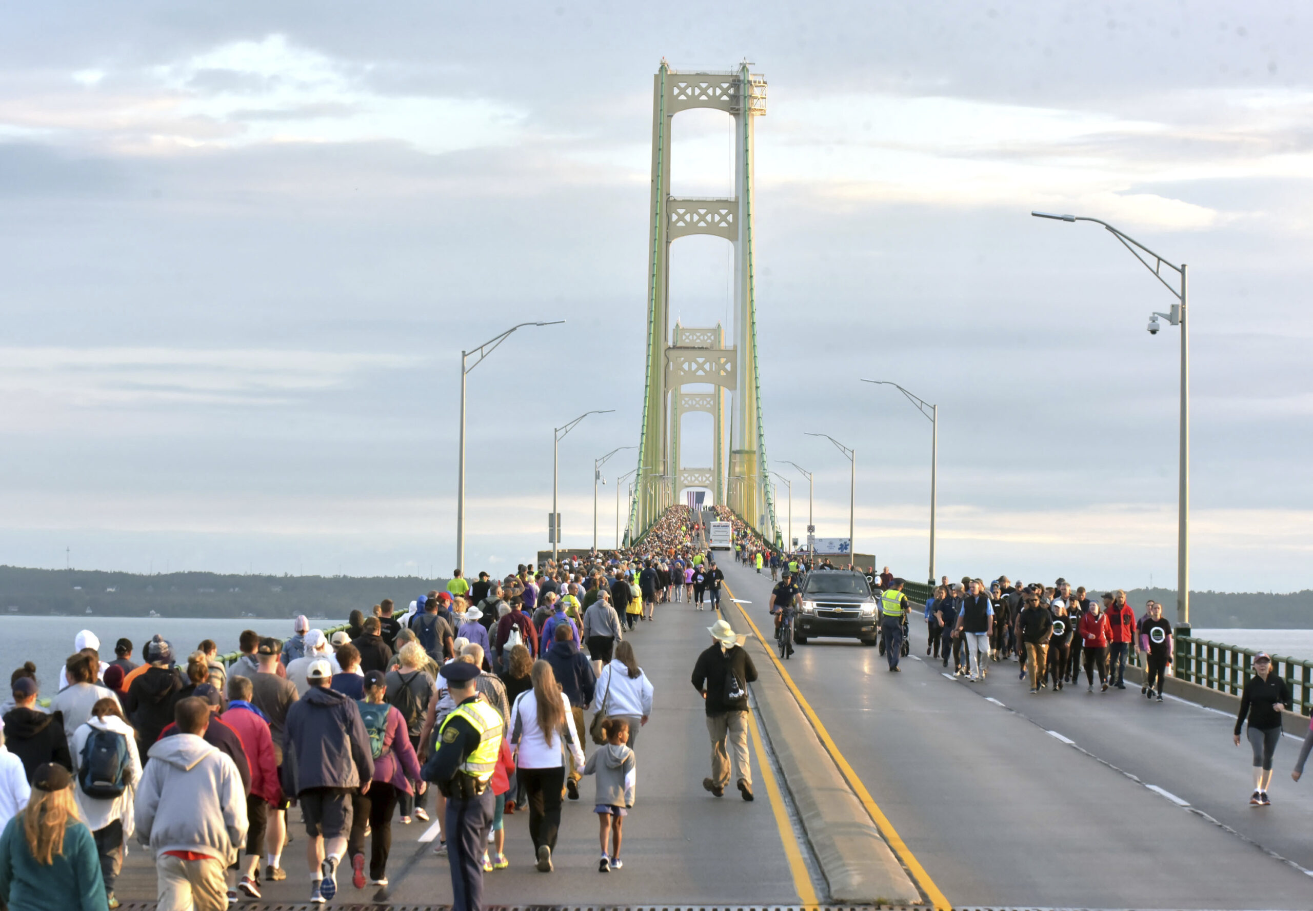 Michigan bridge reopens after brief closure due to bomb threat