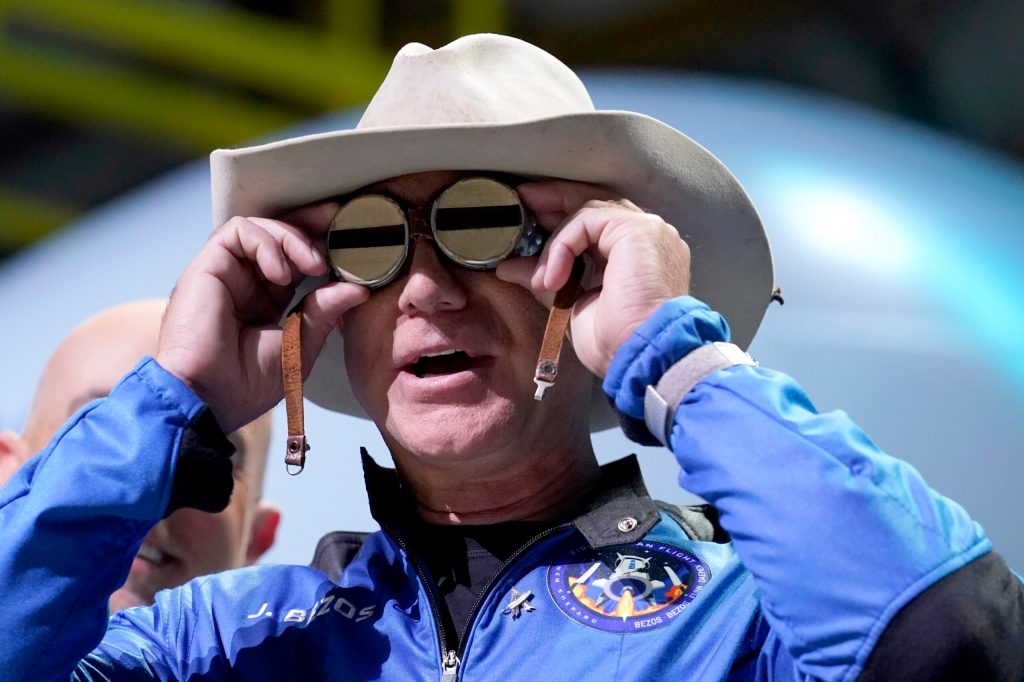 Celebrities and politicians criticize Bezos after he thanked Amazon employees for spaceflight
