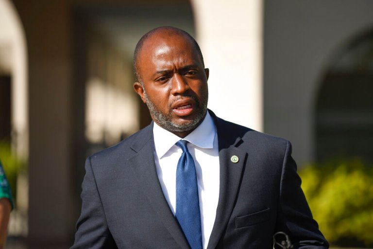 California’s terrible top education official wants to take over as governor