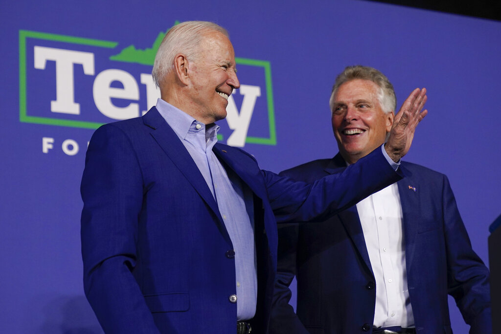 McAuliffe lead in Virginia cut to margin of error: 49%-45%
