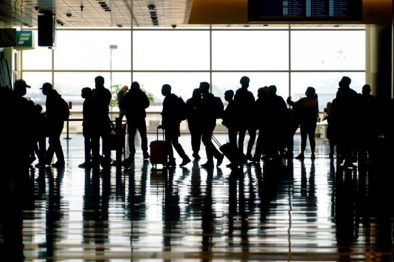 Travel industry sees further economic woe, seeks Washington’s help