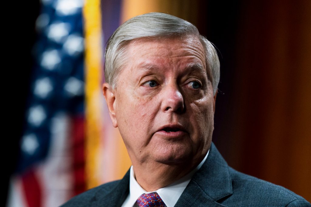Fully vaccinated Lindsey Graham tests positive for COVID-19