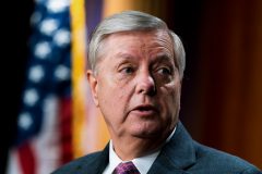 Fully vaccinated Lindsey Graham tests positive for COVID-19