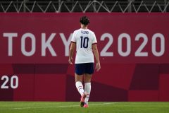 USWNT’s Carli Lloyd won’t apologize for not kneeling in final Olympic game