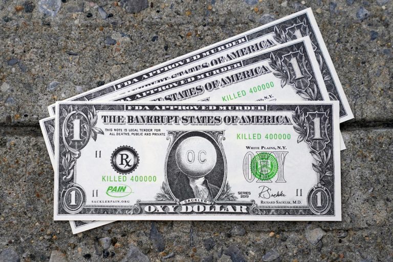 Pair leads police to drug bust after trying to bail out friend with fake money