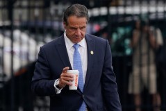 Cuomo loses his Emmy Award