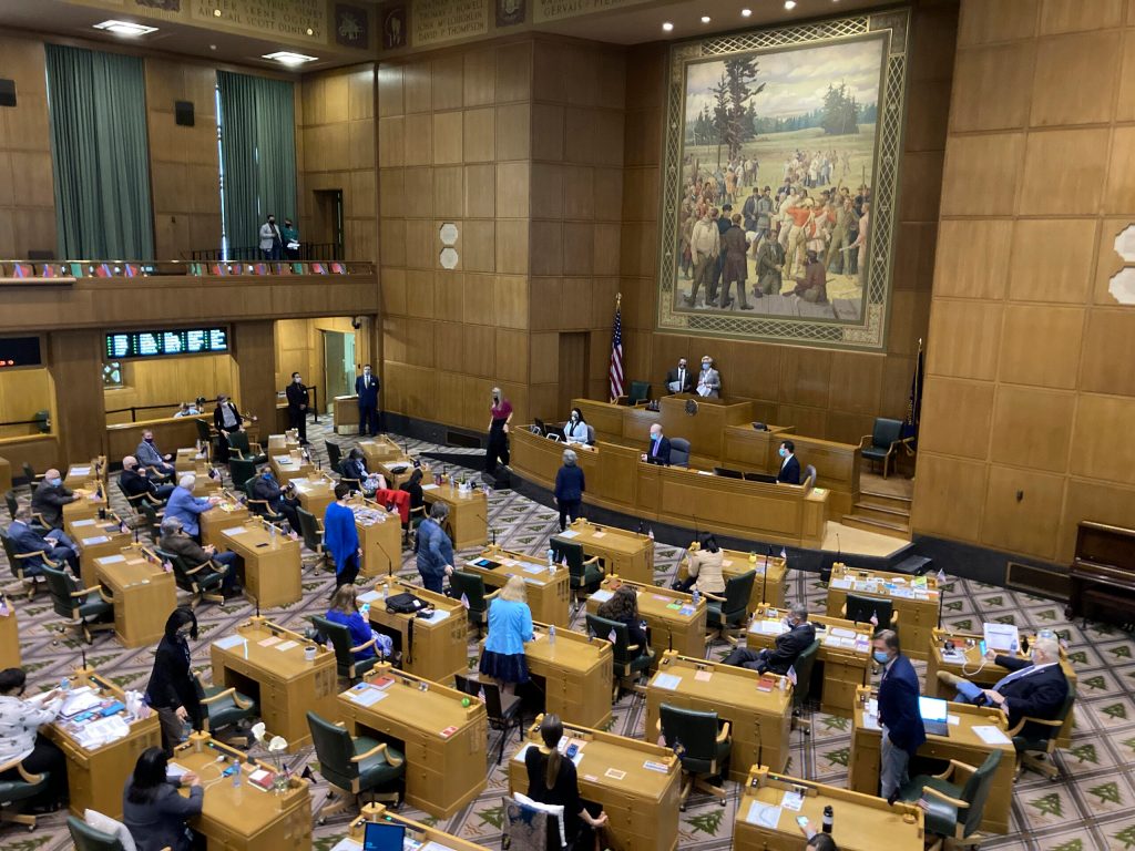 Oregon removes writing, reading, and math mastery from high school graduation requirements