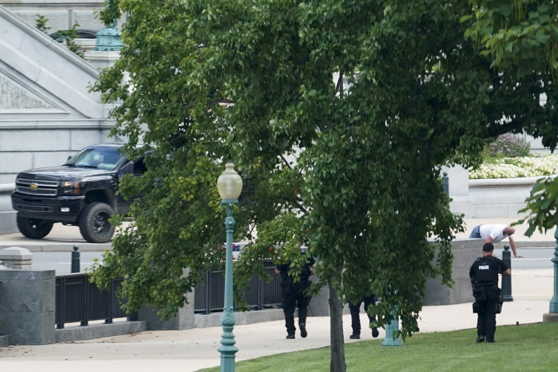 Judge releases man who made Capitol bomb threat
