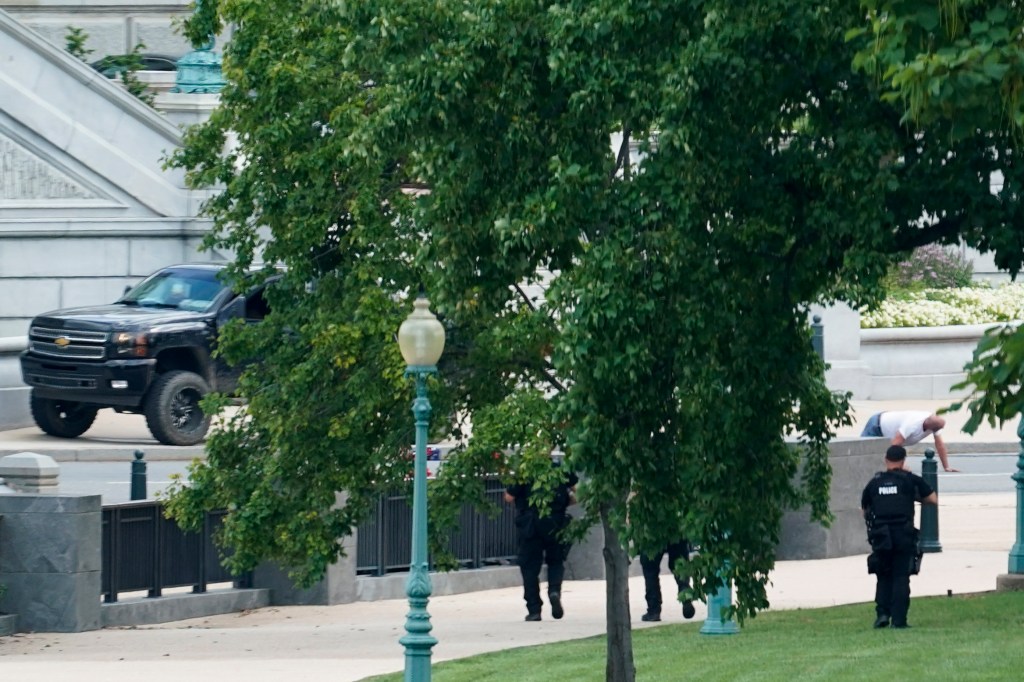Judge releases man who made Capitol bomb threat