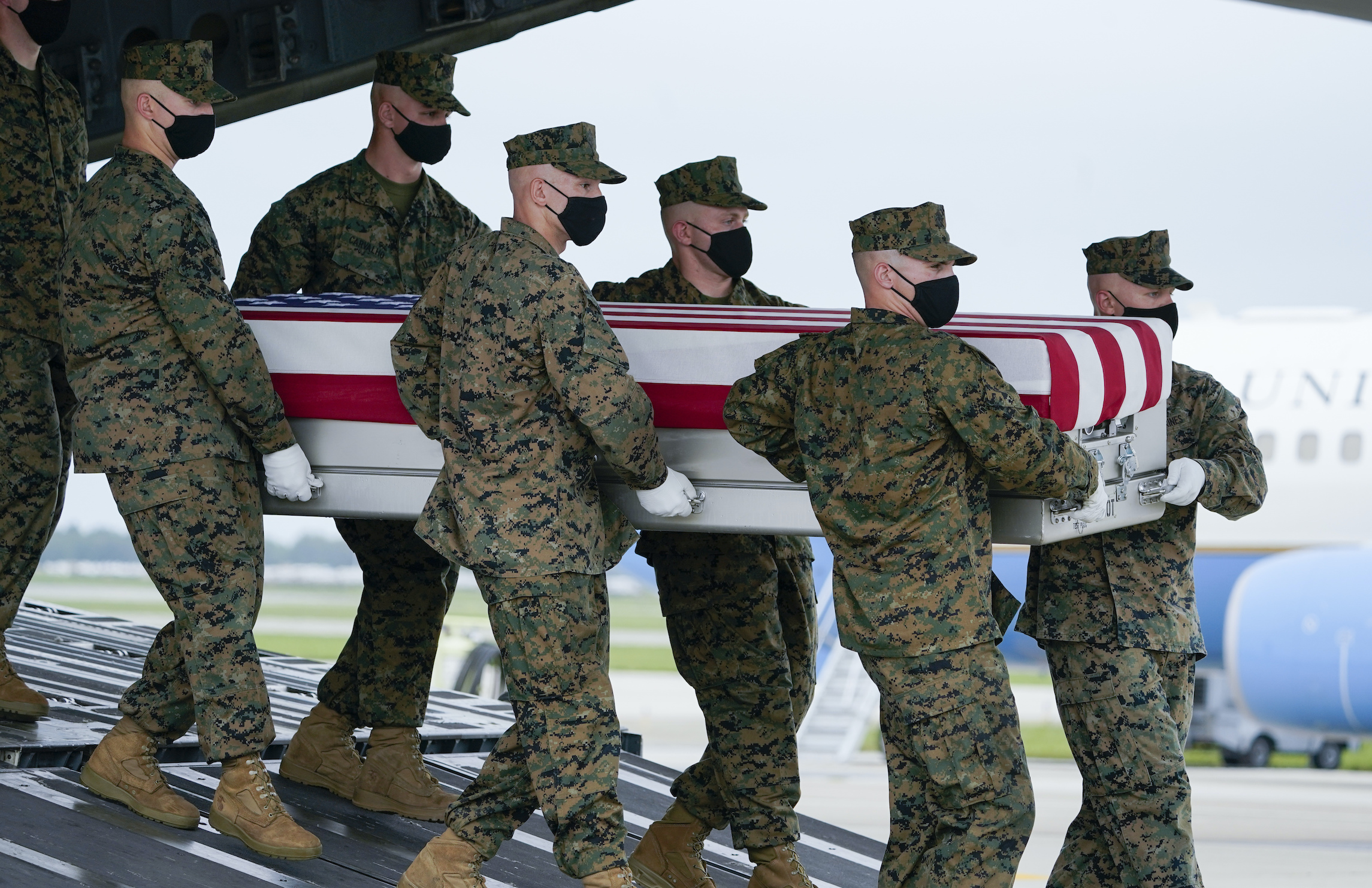 Service members killed in Kabul suicide bombing posthumously awarded Purple Hearts
