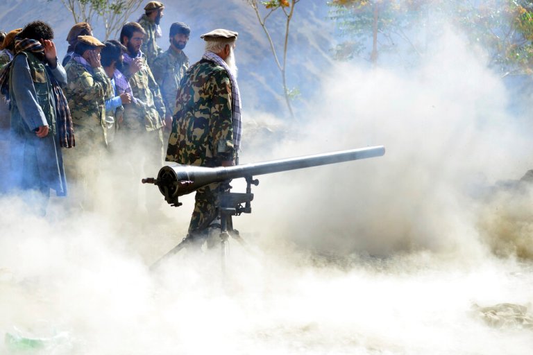 Nation abandons Biden on Afghanistan, fears 500-plus will be left behind