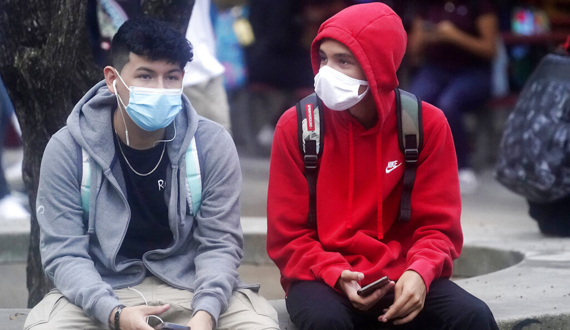 Drama reigns as maskless Oakdale students protest California mandate