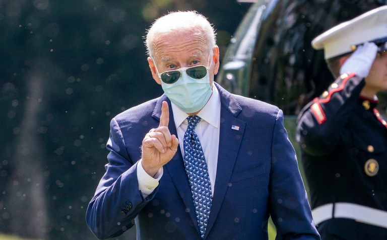 DHS awards $455,000 contract to build fence around Biden beach house