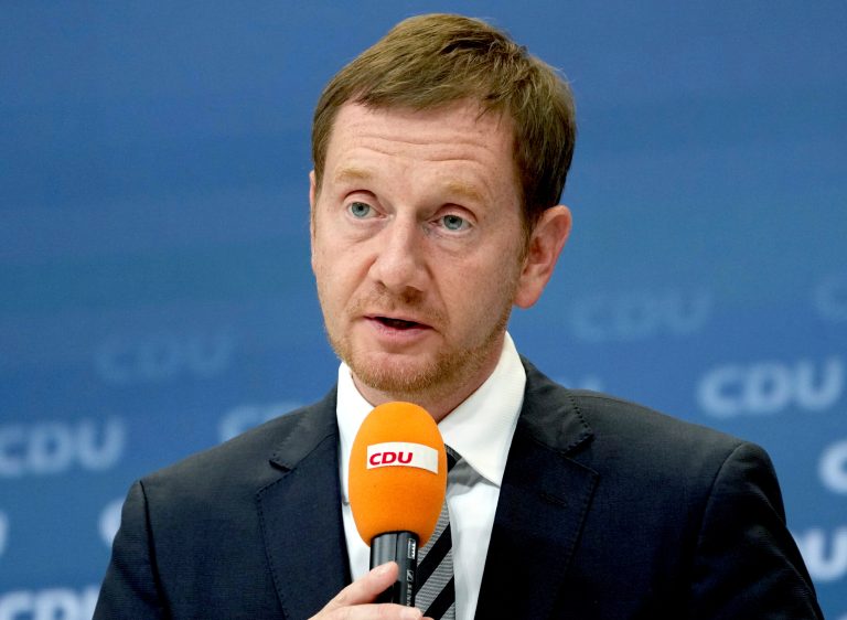 German police foil ‘gun and crossbow’ assassination scheme