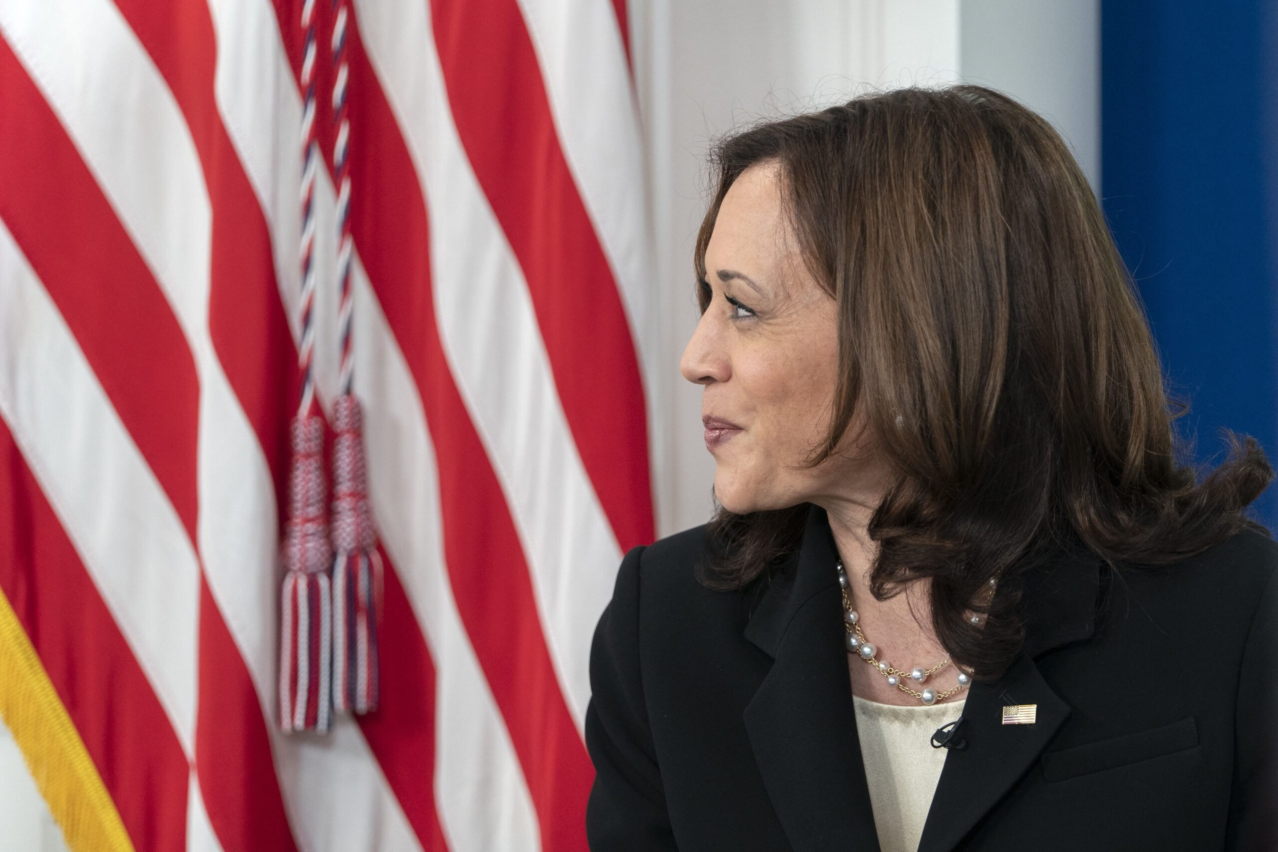 Harris tests her appeal to black churches — and limits of IRS rules