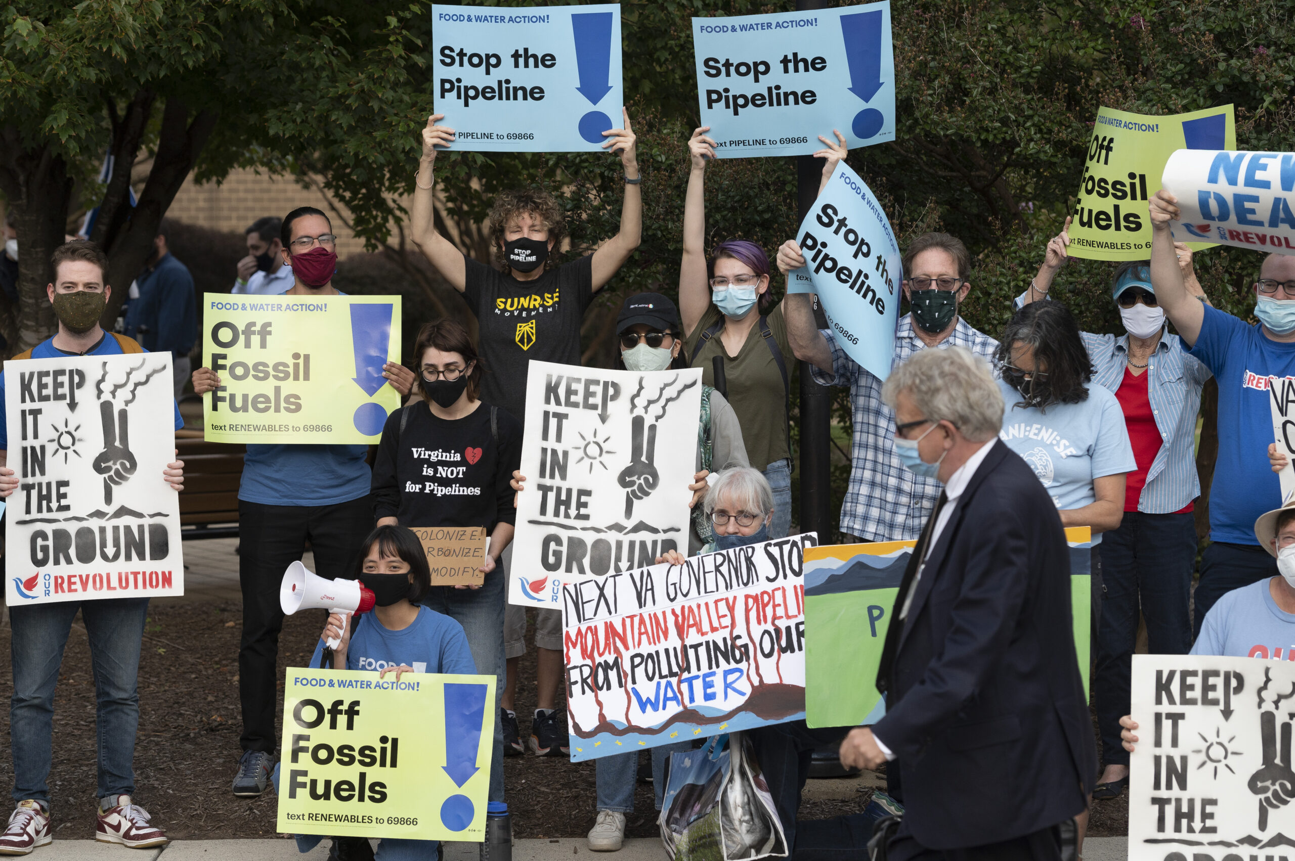 Mountain Valley Pipeline faces further delay after court tosses water permit