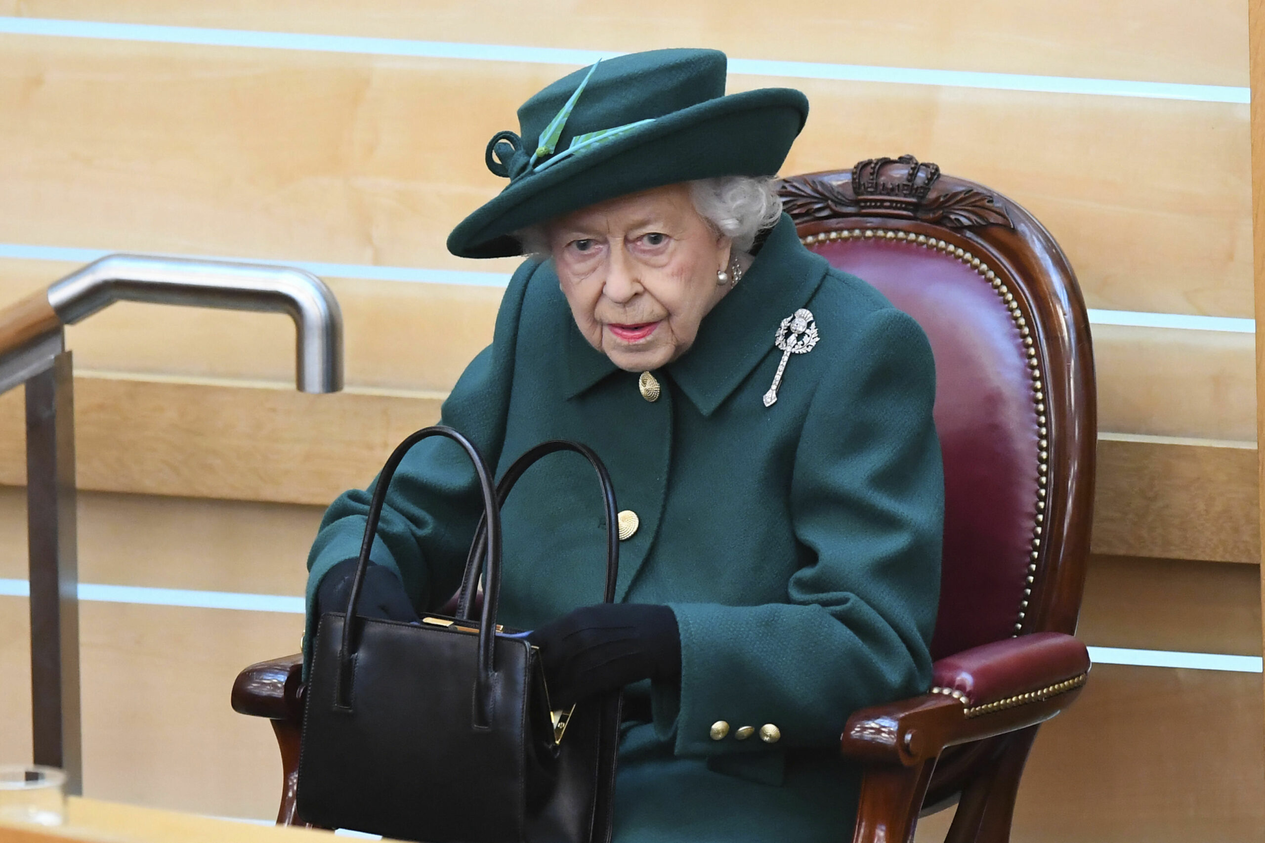 Queen Elizabeth II advised by doctors to take two-week break from official duties