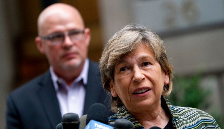 Randi Weingarten apologizes for tweeting fake list of books banned in Florida