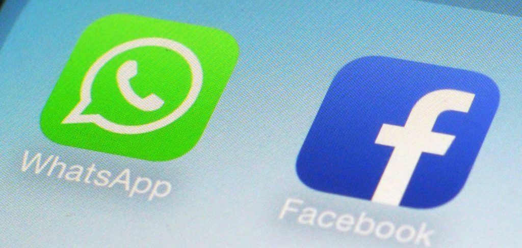 Politicians poke fun at Facebook, Instagram outage