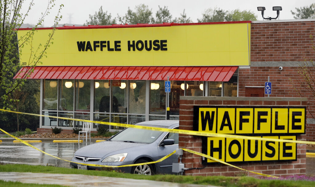 Five teenagers injured in shooting outside Waffle House in Atlanta