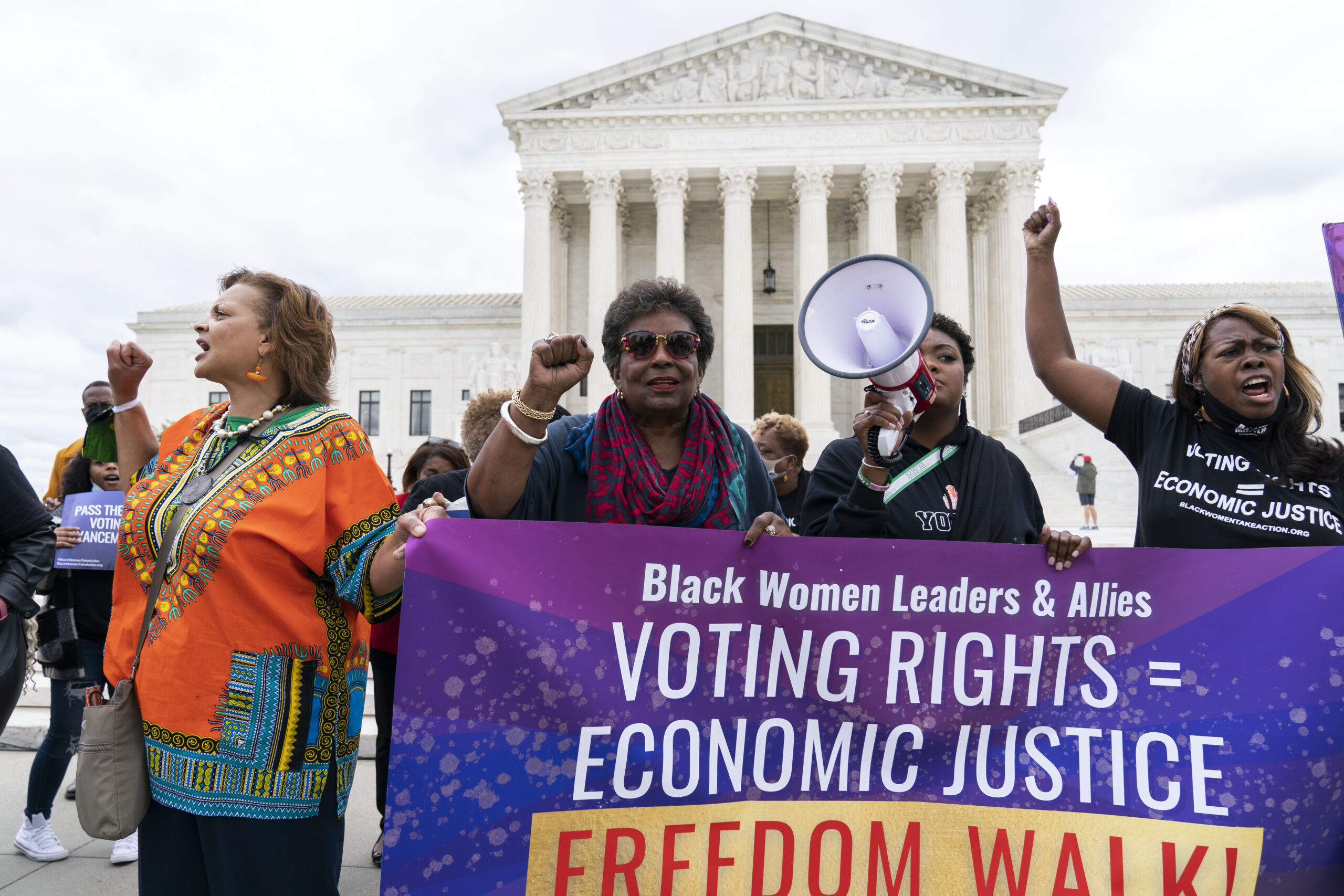 Appeals court’s major blow to Voting Rights Act tees up likely high court fight
