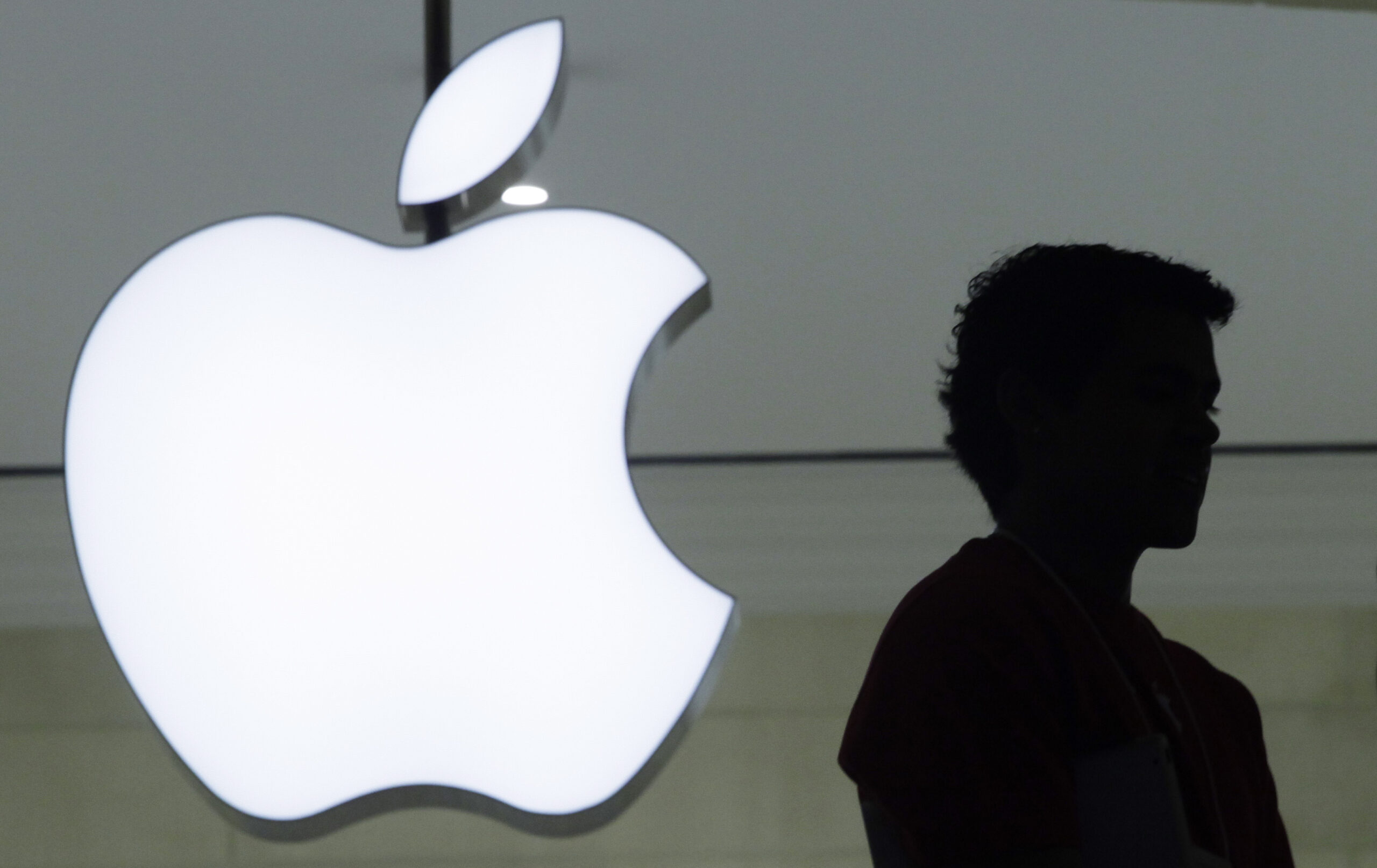 Apple sues Israeli firm over alleged iPhone hacking