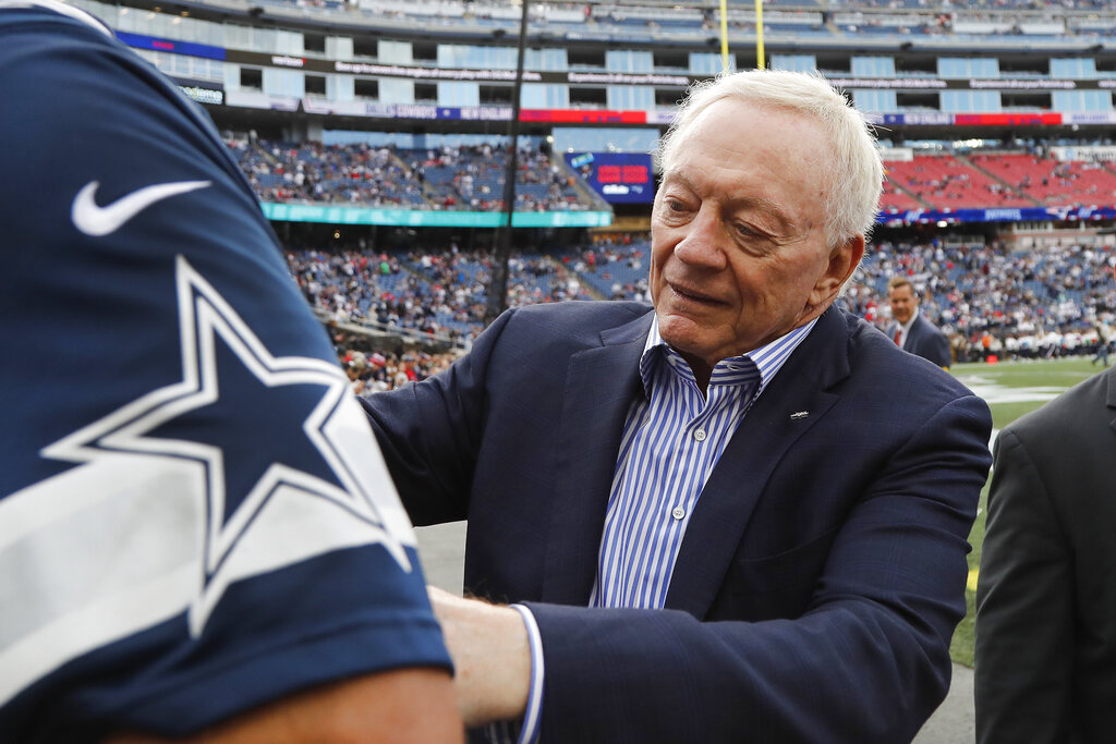 Jerry Jones issues apology for using derogatory term for little people
