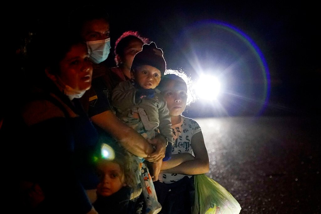 Overwhelming opposition to Biden paying illegal migrants