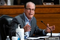 Mike Braun holds ‘commanding lead’ for Indiana governor