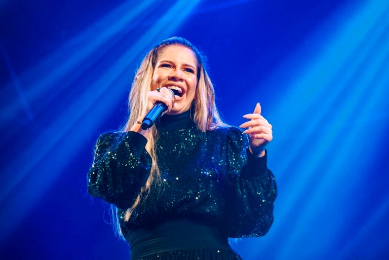 Brazilian singer Marilia Mendonca and four others killed in plane crash