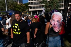 Thousands gather in LA to protest city worker vaccine mandate