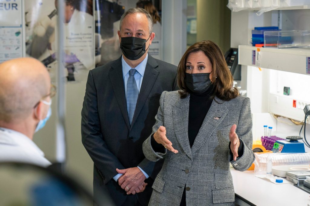 Did Kamala Harris use a French accent in Paris?