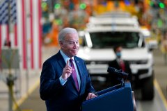Biden piled on by state leaders for ‘government mandates’ forcing EVs on consumers