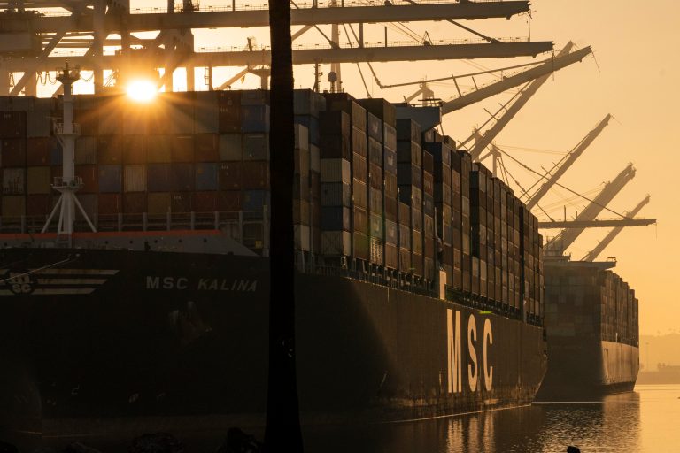 White House and major ports launch new fines for shipping companies to improve supply chain