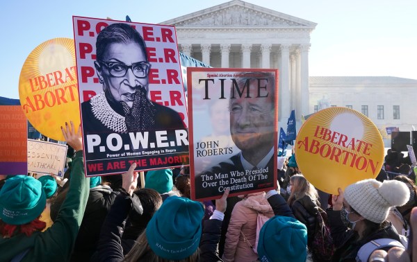SEE IT: Pro-choice protesters pop ‘abortion pills’ during SCOTUS demonstration