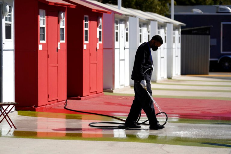 Homelessness in Colorado: Aurora experiments with ‘treatment first’