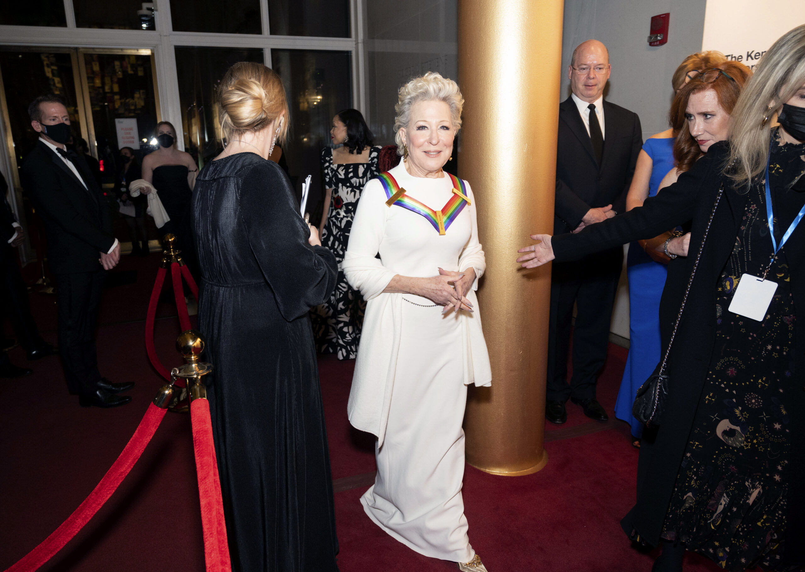 Bette Midler slammed for ‘try breastfeeding’ tweet amid baby formula shortage