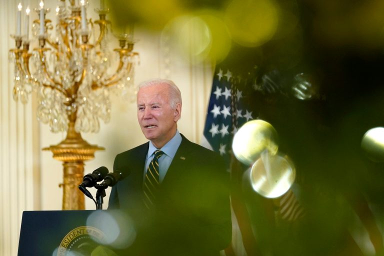 White House faces questions about its handling of debt ceiling talks