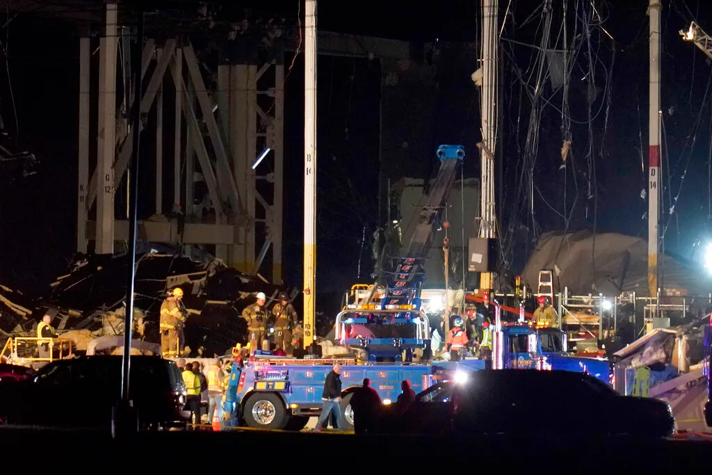 At least 70 dead as tornadoes and storms devastate Midwest and South