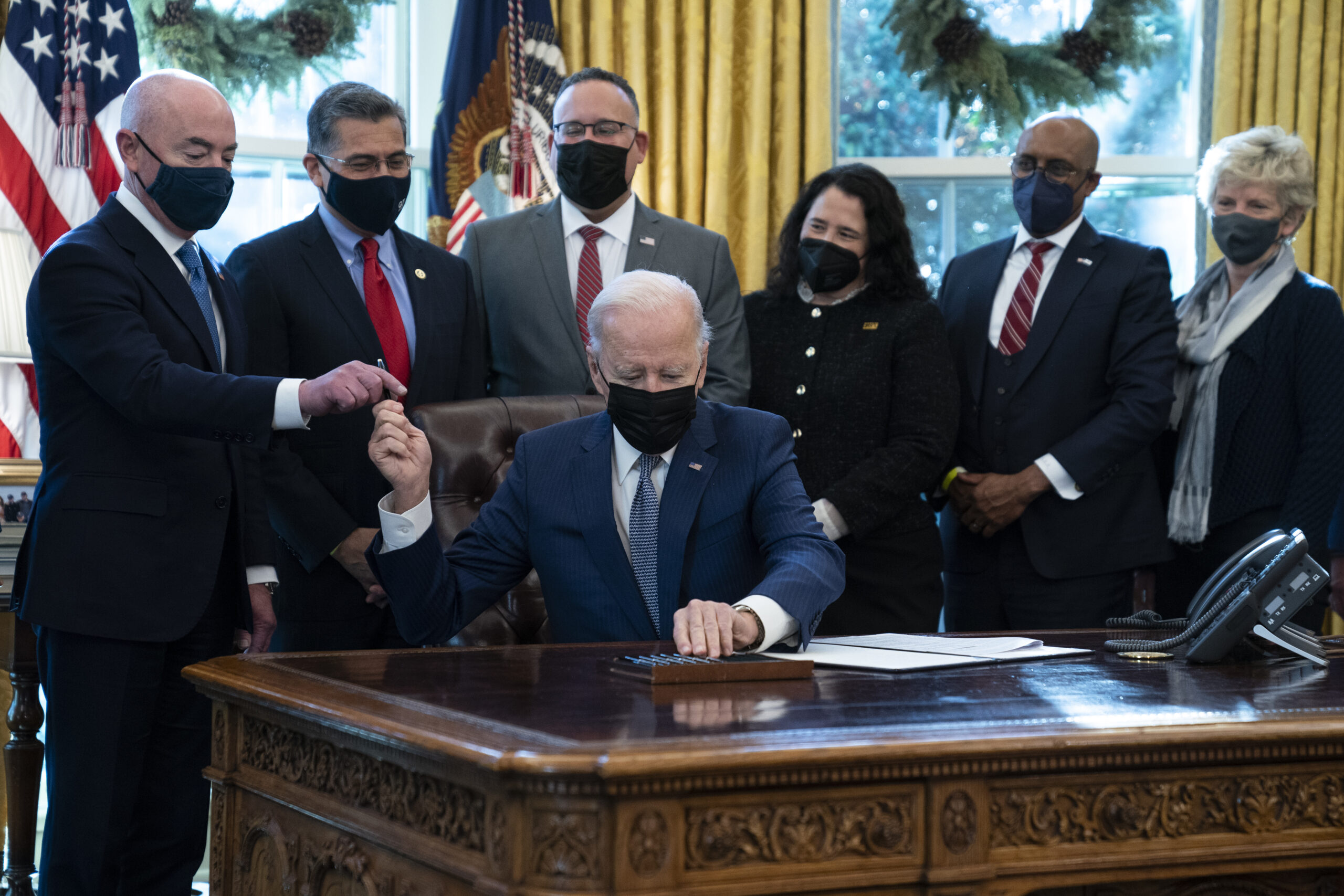 Biden signs executive order to make government services less ‘confusing’