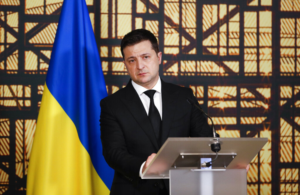 Ukrainian officials say ‘no reason to panic’ as US warns of imminent danger