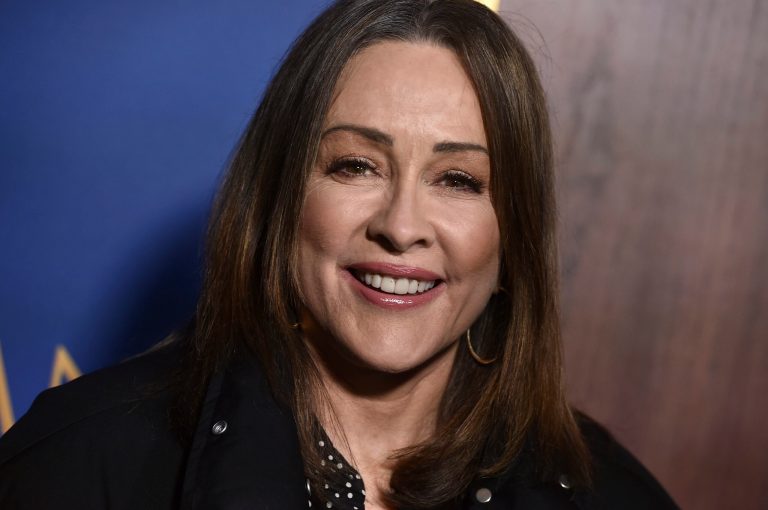 Patricia Heaton arrives at the premiere of 