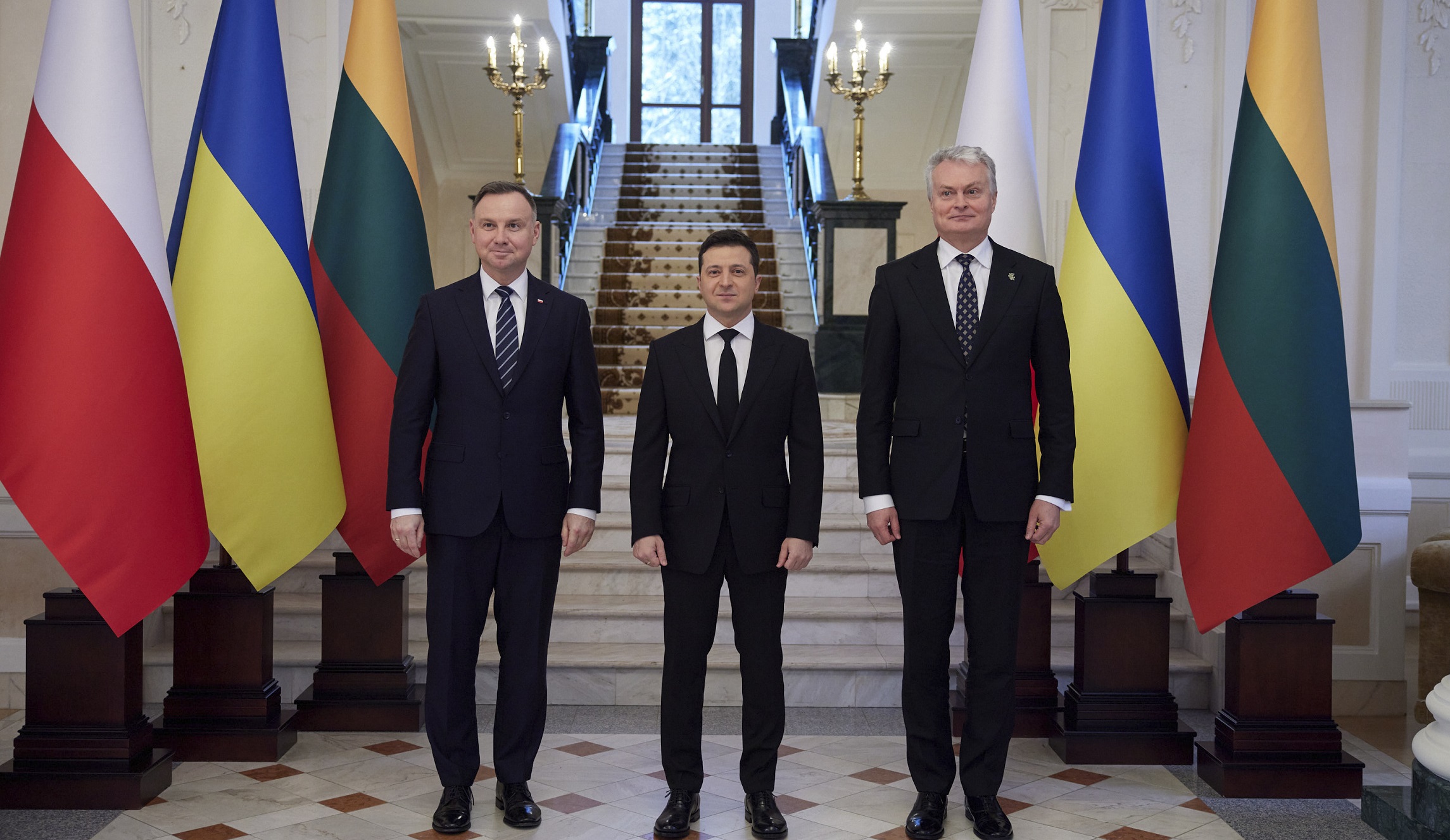 Signaling deep concern, Poland and Lithuania break from US on Ukraine