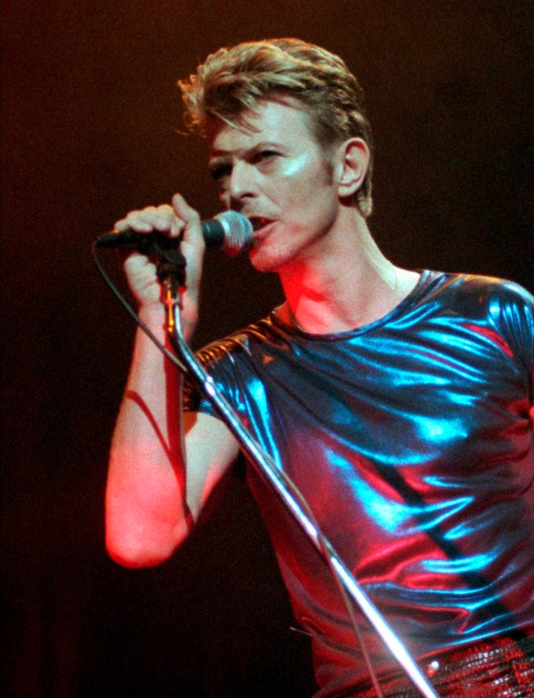 David Bowie’s estate sells music catalog to publishing arm of Warner Music Group