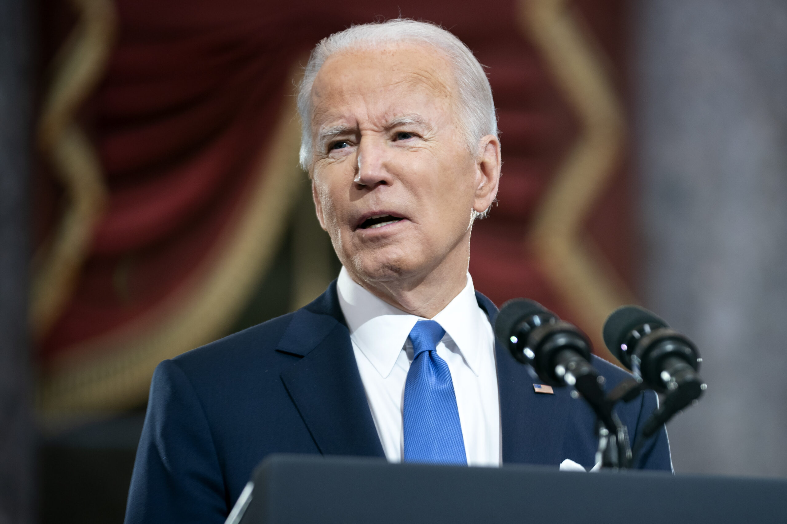Biden begins 2022 by poking the Trump bear