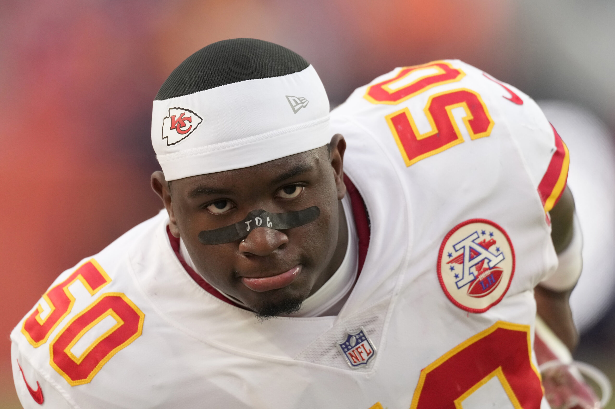 NFL star arrested after breaking vacuum of son’s mother, could miss playoffs