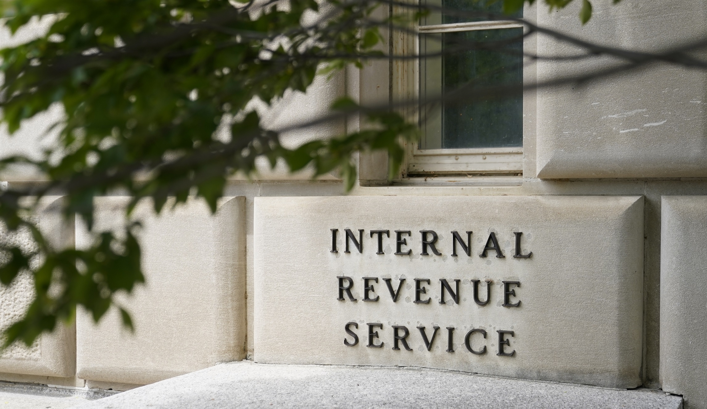 Official watchdog proves that IRS treats taxpayers like dirt